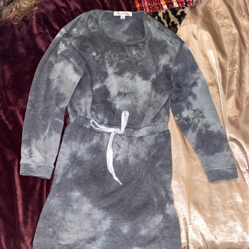 Gray tie dye athlesure dress Vine and Valley women’s  size medium